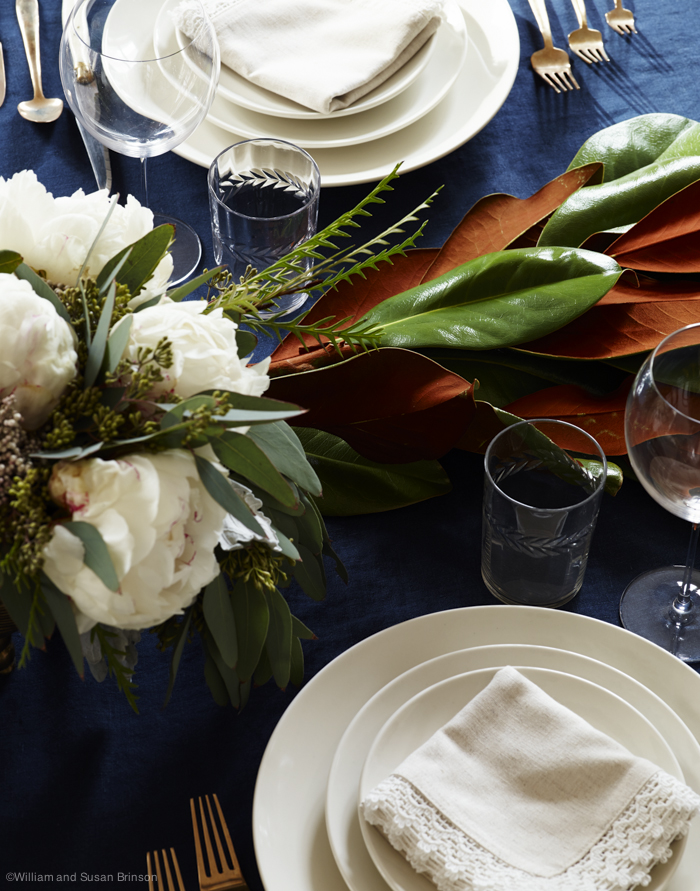 HOB_Entertaining_Tablescape_and_Flowers