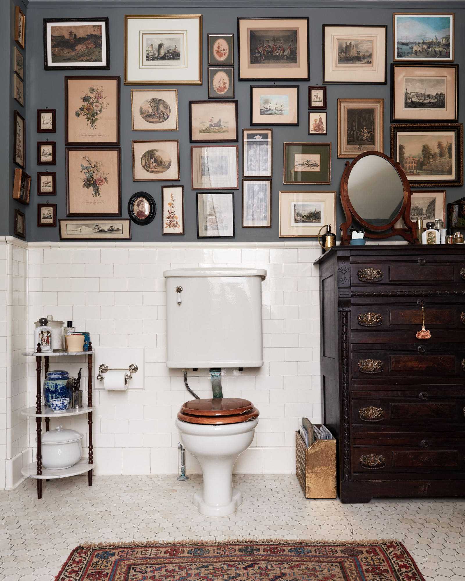 How to Organize The Bathroom Counter & Tub Surround - Polished Habitat